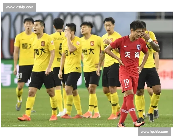 恒大与柏太阳神激战回顾 中超劲旅巅峰对决精彩瞬间重温